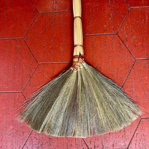 Jhoi Broom - Bold Edition